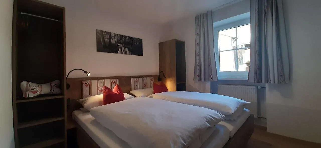 Appartement Gasthof Zum Wirt Ferienwohnung Hohenbogenblick Neukirchen beim Heiligen Blut Duitsland